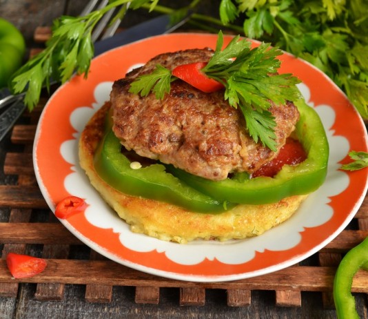 Котлеты на картофельных лепешках — чтобы удивить гостей - Основные блюда и гарниры Котлеты на картофельных лепешках, чтобы удивить гостей