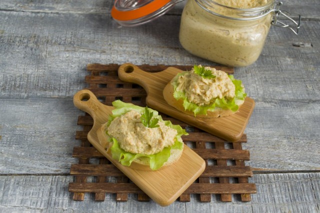 Паштет из курицы, с яйцом и овощами готов! Приятного аппетита Паштет из курицы, с яйцом и овощами готов! Приятного аппетита
