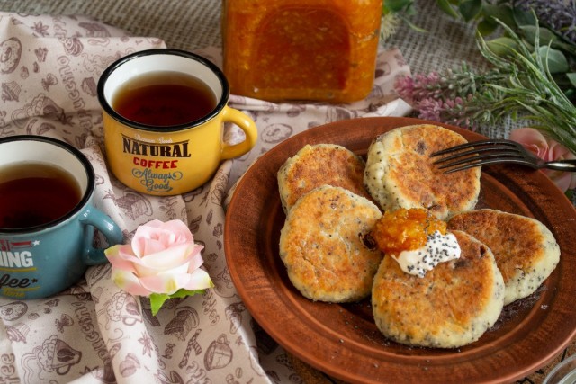Сырники с маком и изюмом — вкус детства