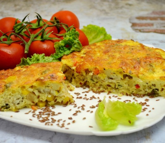 Рыбная запеканка с овощами и сырным соусом готова!