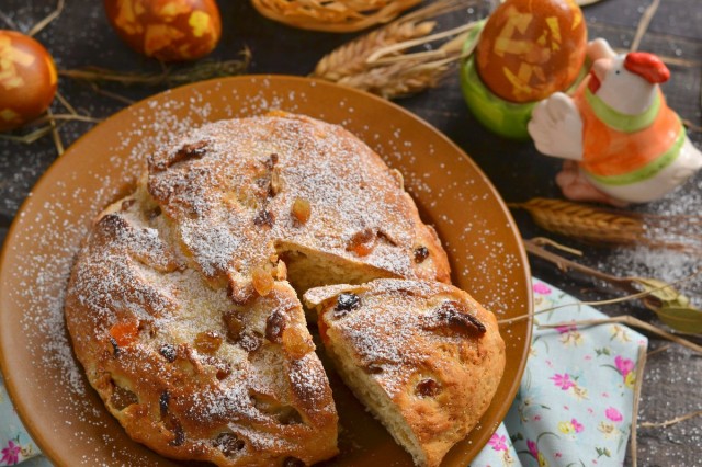Домашний кулич на Пасху с творогом и цукатами