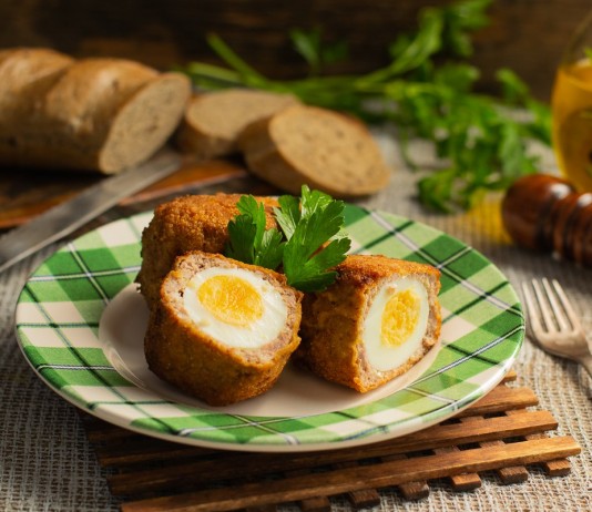 Аппетитные яйца по-шотландски