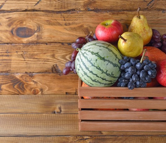 Как защитить себя от нитратов в ранних овощах и фруктах?