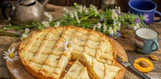 Нежный творожный пирог с абрикосами