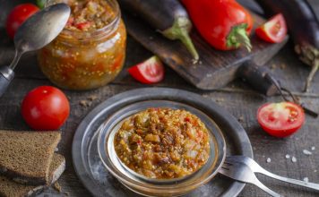 Пинджур — икра из баклажанов по-балкански