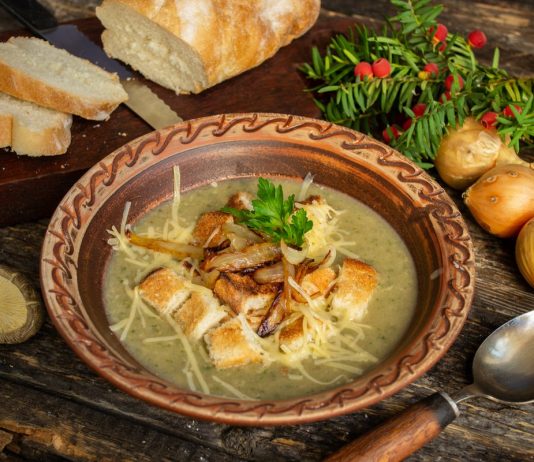 Вкусный грибной крем-суп с гренками - Рецепты Вкусный грибной крем-суп с гренками