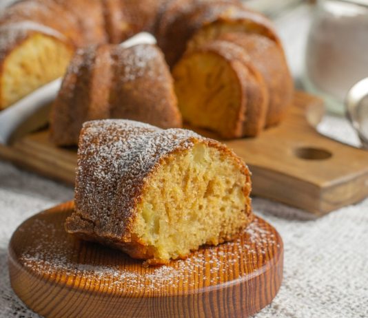 Ананасовый кекс из самых простых продуктов