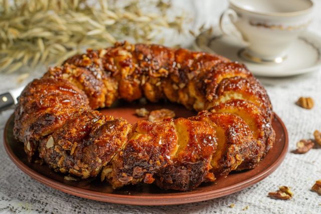 Оригинальный пирог с творогом и орехами