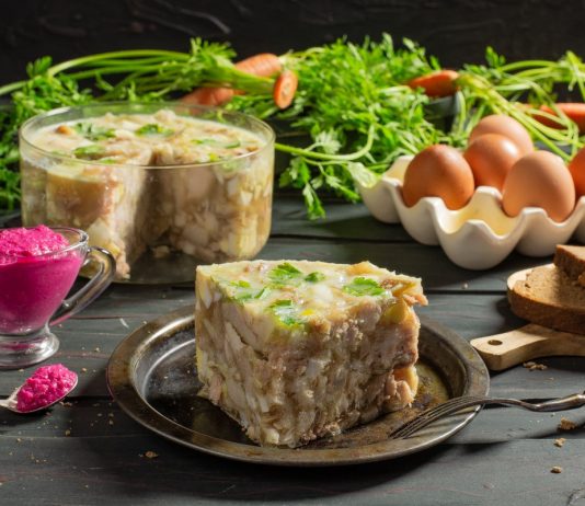 Пряный зельц из рульки с яйцом - Рецепты Пряный зельц из рульки с яйцом