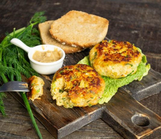 Сочные рыбные котлеты из минтая без яиц - Основные блюда и гарниры Сочные рыбные котлеты из минтая без яиц