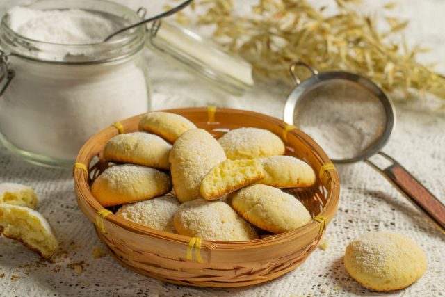 Вкусное печенье с творогом из простых ингредиентов готово