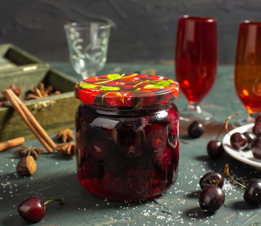 Ароматная черешня в сиропе на зиму