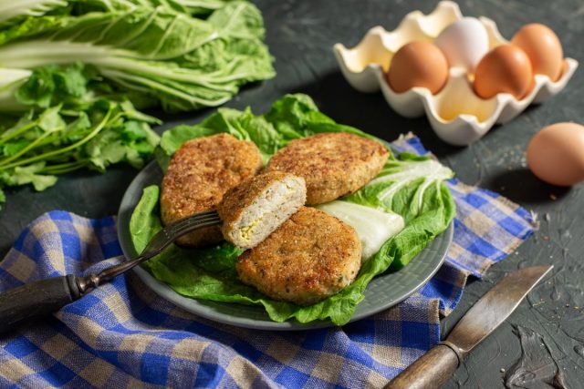 Нежные котлеты из куриных грудок с яйцом и кинзой Нежные котлеты из куриных грудок с яйцом и кинзой