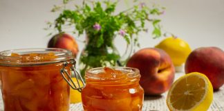 Густой персиковый джем с лимоном и лимонной цедрой