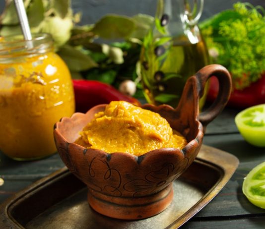 Овощная икра из зелёных помидоров на зиму — быстро и без хлопот