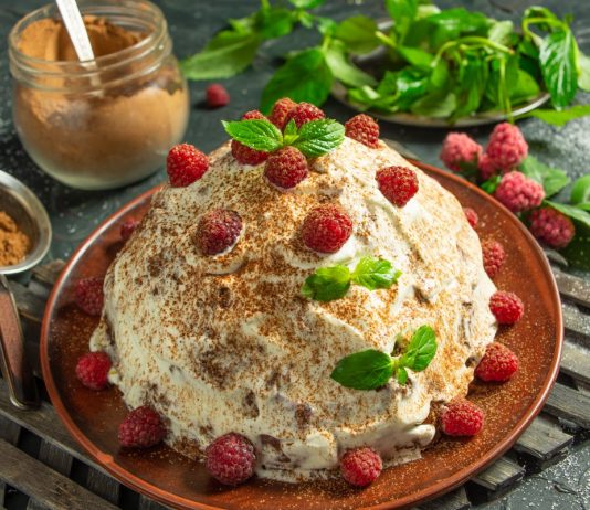 Вкусный торт «Панчо с малиной» из простых и доступных продуктов - Рецепты Вкусный торт «Панчо с малиной» из простых и доступных продуктов