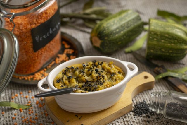 Запеканка из кабачков с чечевицей — полезный завтрак без яиц и муки Запеканка из кабачков с чечевицей — полезный завтрак без яиц и муки