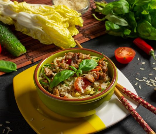 Вкусный салат с мясом свинины без майонеза