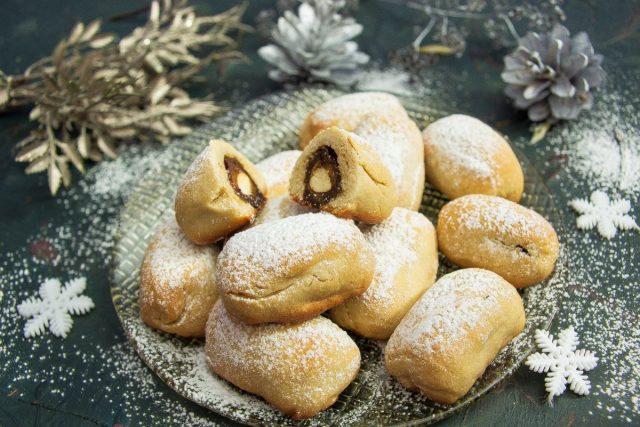 Нежное печенье с финиками и миндалём Нежное печенье с финиками и миндалём
