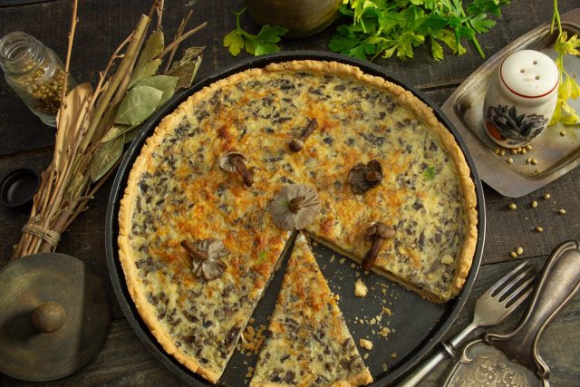 Грибной киш, или песочный пирог с грибами