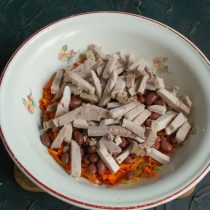 Добавляем варёное мясо