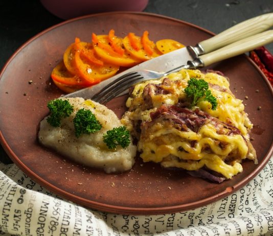 Мясо по-французски в духовке с луком и пюре из топинамбура - Основные блюда и гарниры Мясо по-французски в духовке с луком и пюре из топинамбура