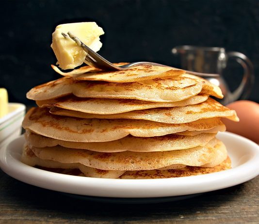 Ажурные дрожжевые блины на молоке - Рецепты Ажурные дрожжевые блины на молоке