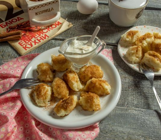 Кнейдлах творожные, или ленивые вареники по-еврейски - Рецепты Кнейдлах творожные, или ленивые вареники по-еврейски