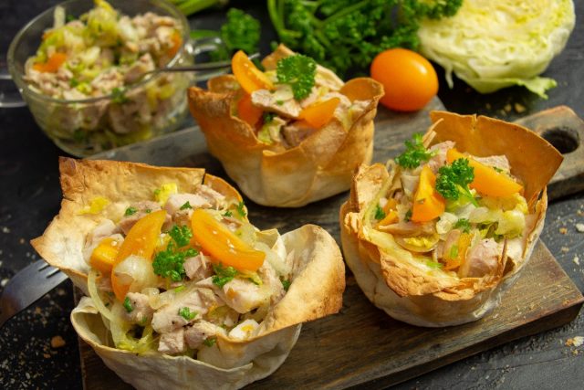 Полезный мясной салат в лаваше, или Шаурма по-новому