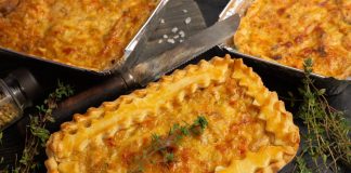 Порционный киш с курицей и тимьяном