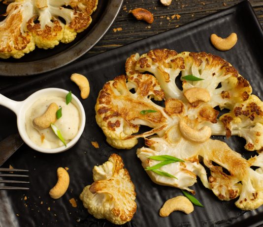 Румяная цветная капуста в духовке с соусом бешамель - Основные блюда и гарниры Румяная цветная капуста в духовке с соусом бешамель