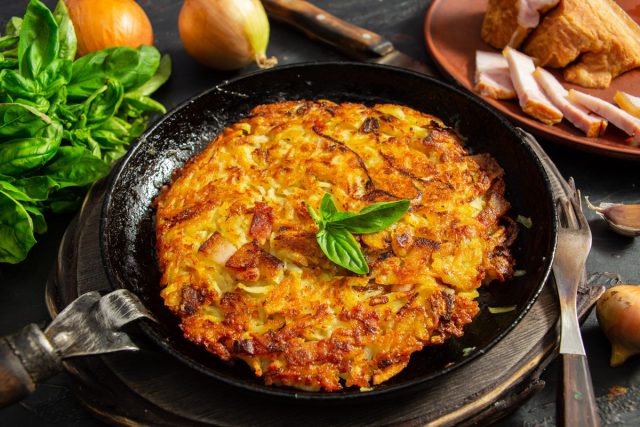 Рёшти с беконом и сыром, или швейцарский драник
