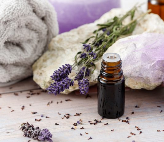 Как приготовить масло и саше для ванн с лавандой? - Цветы многолетние Как приготовить масло и саше для ванн с лавандой?