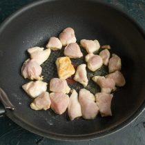 Жарим курицу до золотистой корочки 