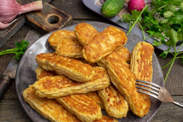 Домашние сосиски из куриного филе