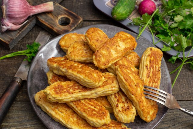 Домашние сосиски из куриного филе