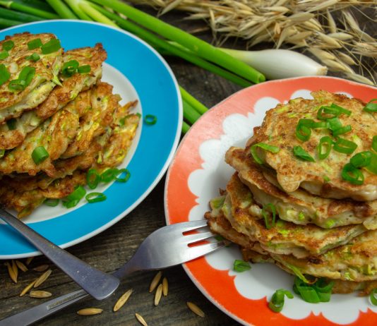 Кабачковые драники с геркулесом и зелёным луком — кабадраники - Рецепты Кабачковые драники с геркулесом и зелёным луком, или Кабадраники