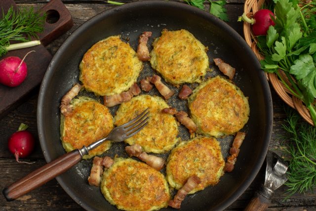 Картофельные оладьи по-деревенски Картофельные оладьи по-деревенски