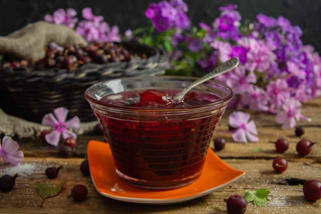 Вкусное варенье из крыжовника с малиной Вкусное варенье из крыжовника с малиной
