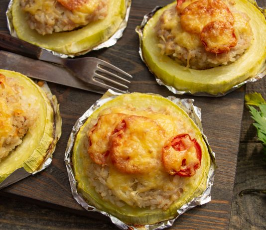 Фаршированные кабачки с рисом и фаршем в духовке - Основные блюда и гарниры Фаршированные кабачки с рисом и фаршем в духовке