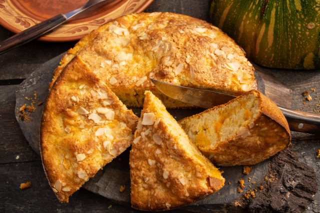 Осенний кекс с запеченной тыквой