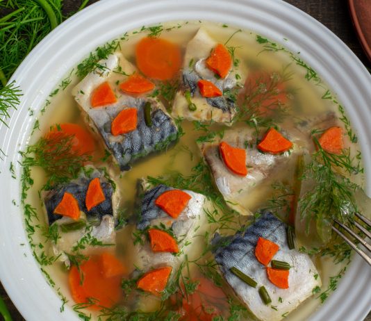 Заливное из скумбрии — быстро и просто