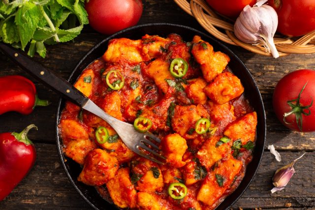 Чахохбили из курицы — простой рецепт за 30 минут Чахохбили из курицы — простой рецепт за 30 минут