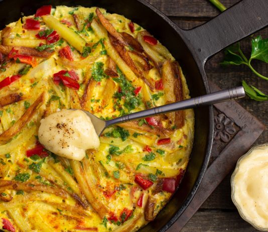 Испанский завтрак, или Тортилья с жареной картошкой и луком