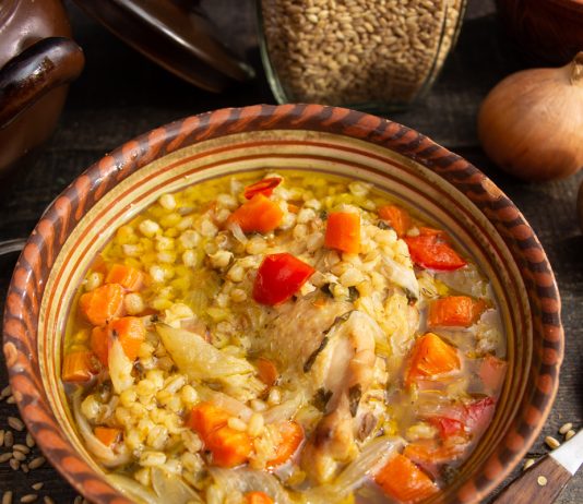 Порционный суп в горшочках по-деревенски