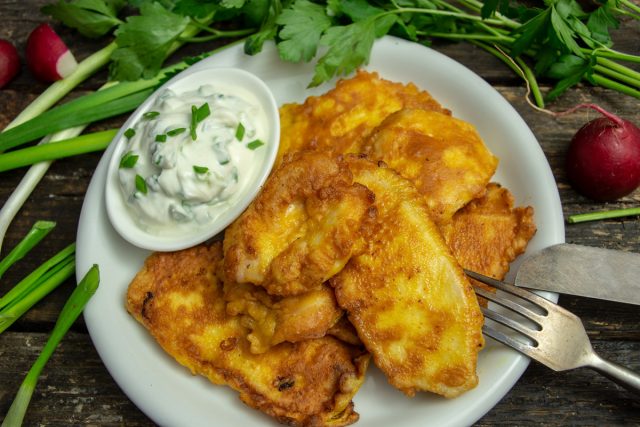 Сочная куриная грудка в кляре на сковороде Сочная куриная грудка в кляре на сковороде