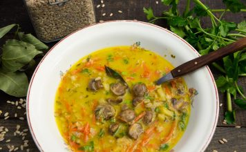 Грибной суп с шампиньонами и перловкой