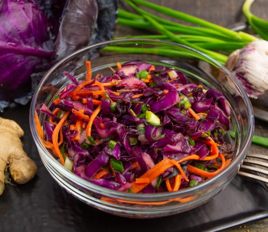 Салат из красной капусты с имбирем и медом - Рецепты Салат из красной капусты с имбирем и медом