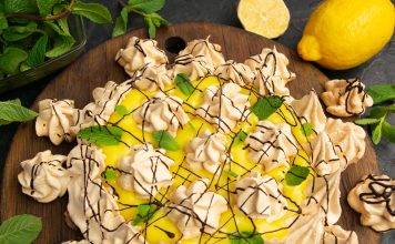 Торт-безе с лимонным кремом