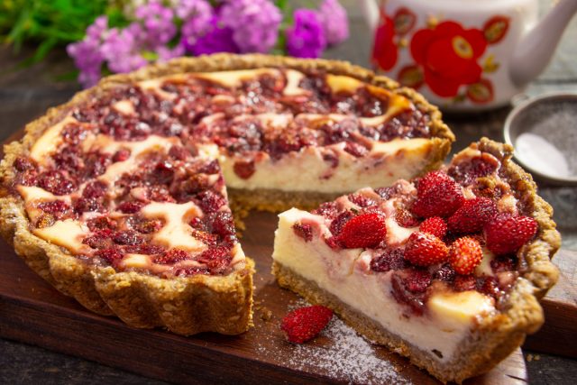 Чизкейк с земляникой